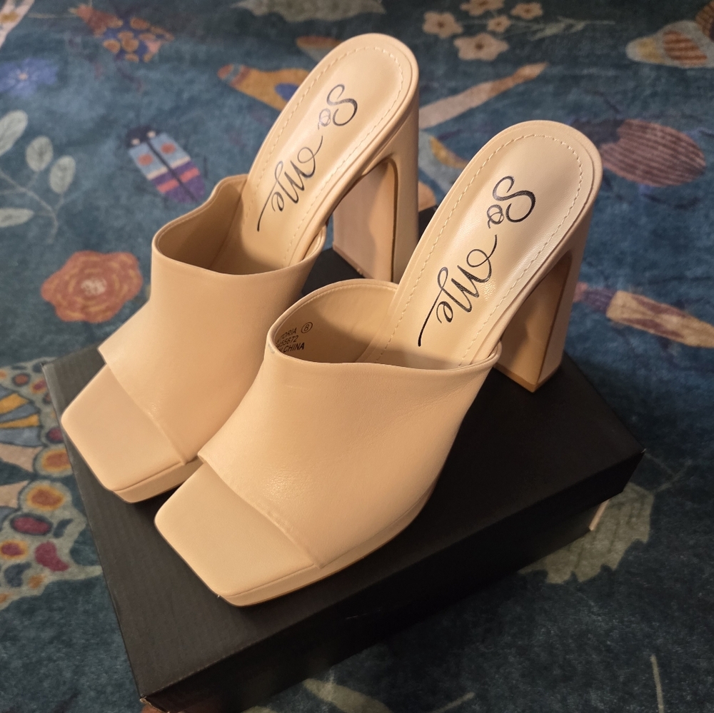 Nude Women's Block Heel Mules